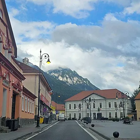 Zarnesti Centre Vmp Free Parking Брашов